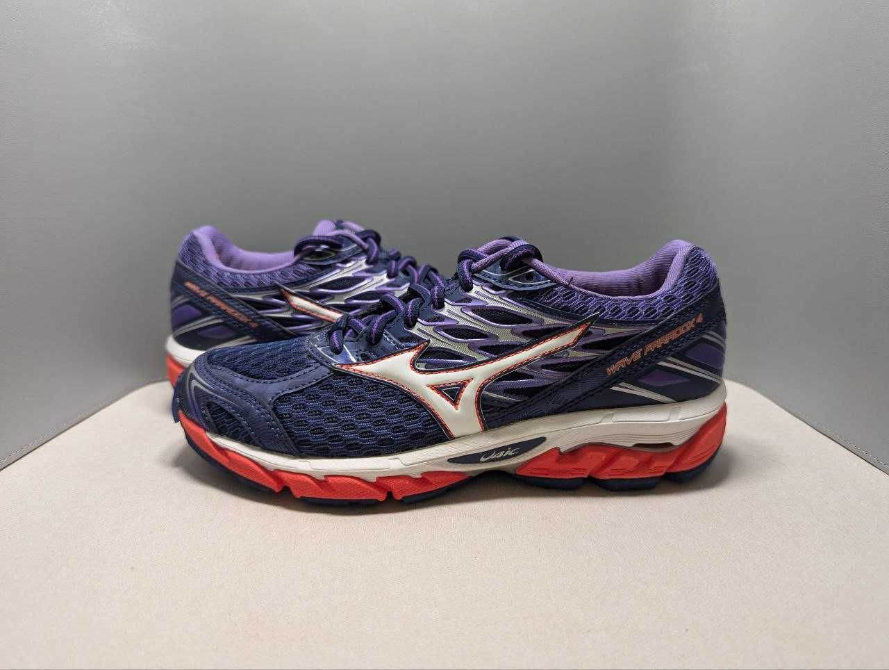 Жіночі кросівки Mizuno Wave Paradox 4 J1GD174002 розмір US 6.5 EU 36.5