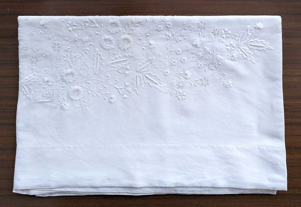 Lençol e Almofadas Bordados