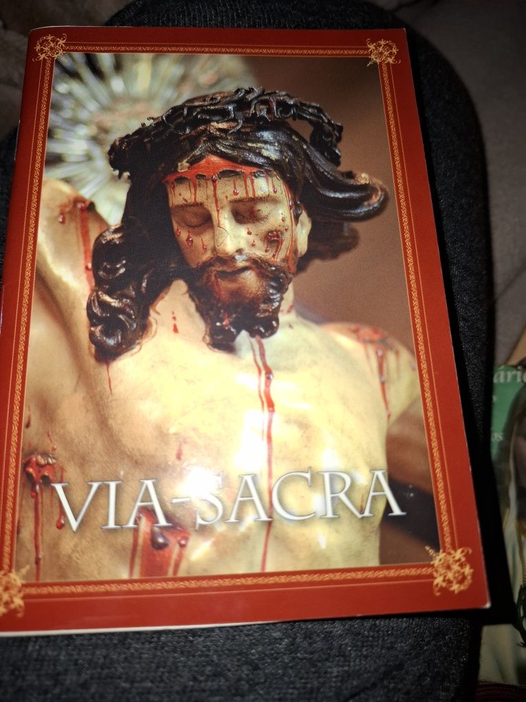 Livro via sacra em bom estado