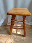 Taboret drewniany