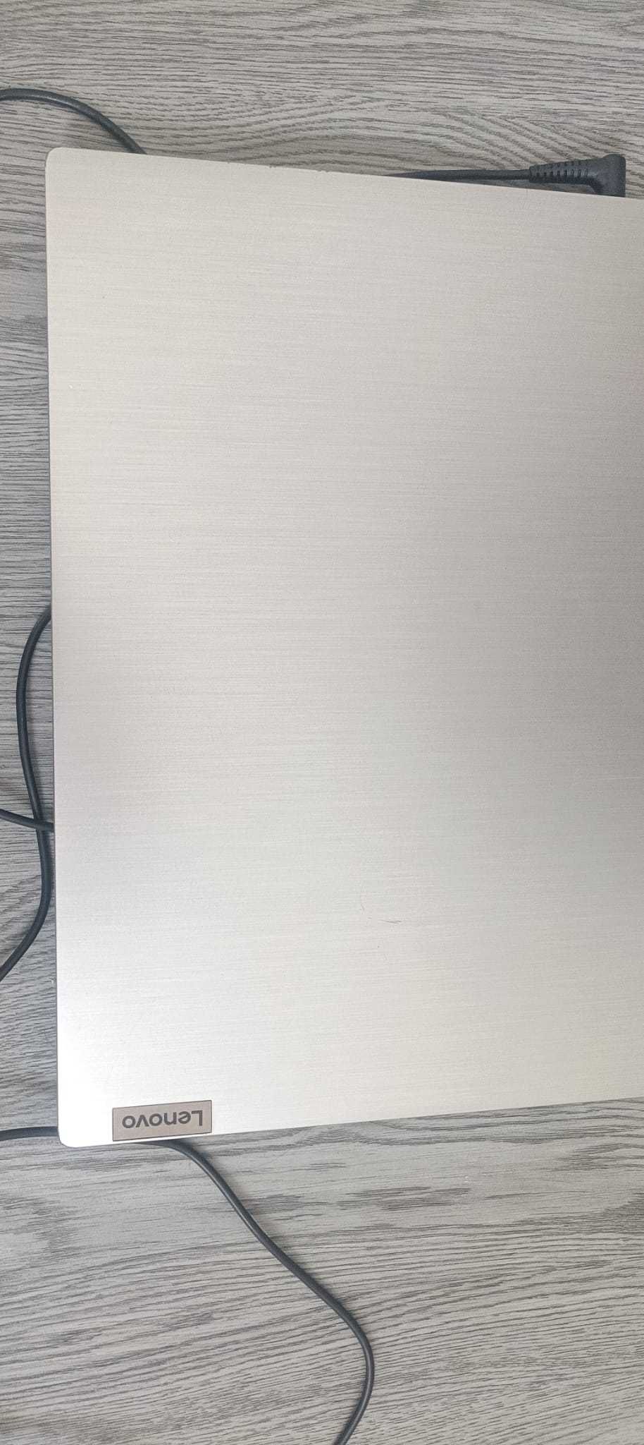Portátil LENOVO IdeaPad 3 - 4Gb 128Gb