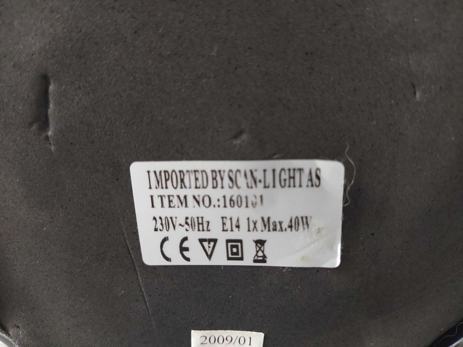 Lampka nocna styl prowansalski czarna metalowa ozdobna podstawa