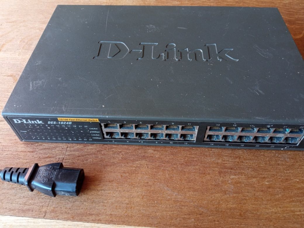 Комутатор D-Link DES 1024D
