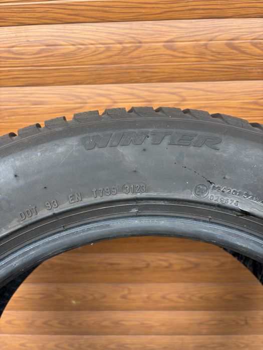 225/55/17 Pirelli 4 opony zimowe 7.19mm 2023r