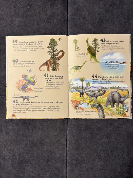 Książka 101 Ciekawostek - Dinozaury