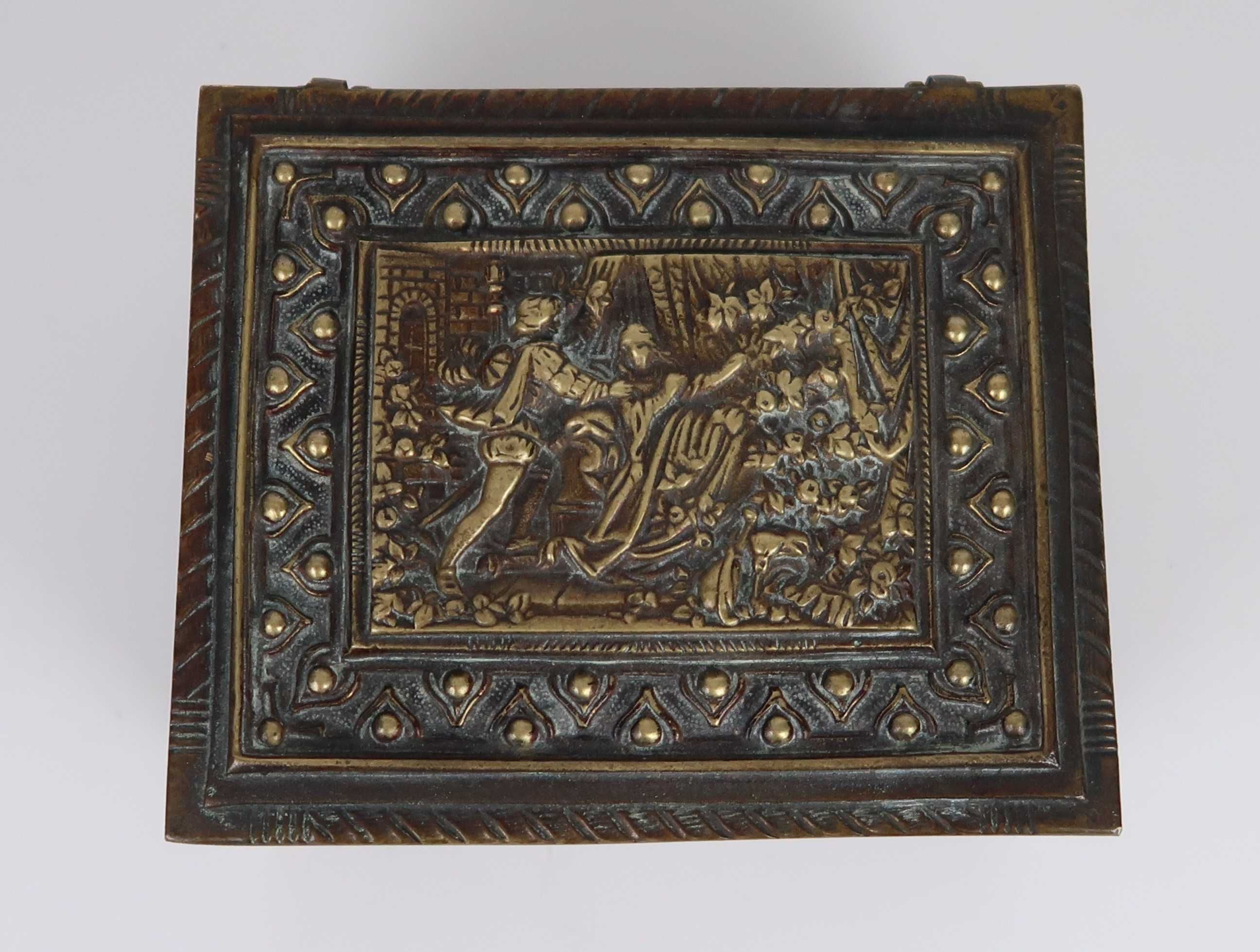 Caixa guarda-joias bronze Séc. XIX/XX