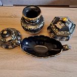 Porcelana grecka z ozdobami zrobionymi z 24 kar złota