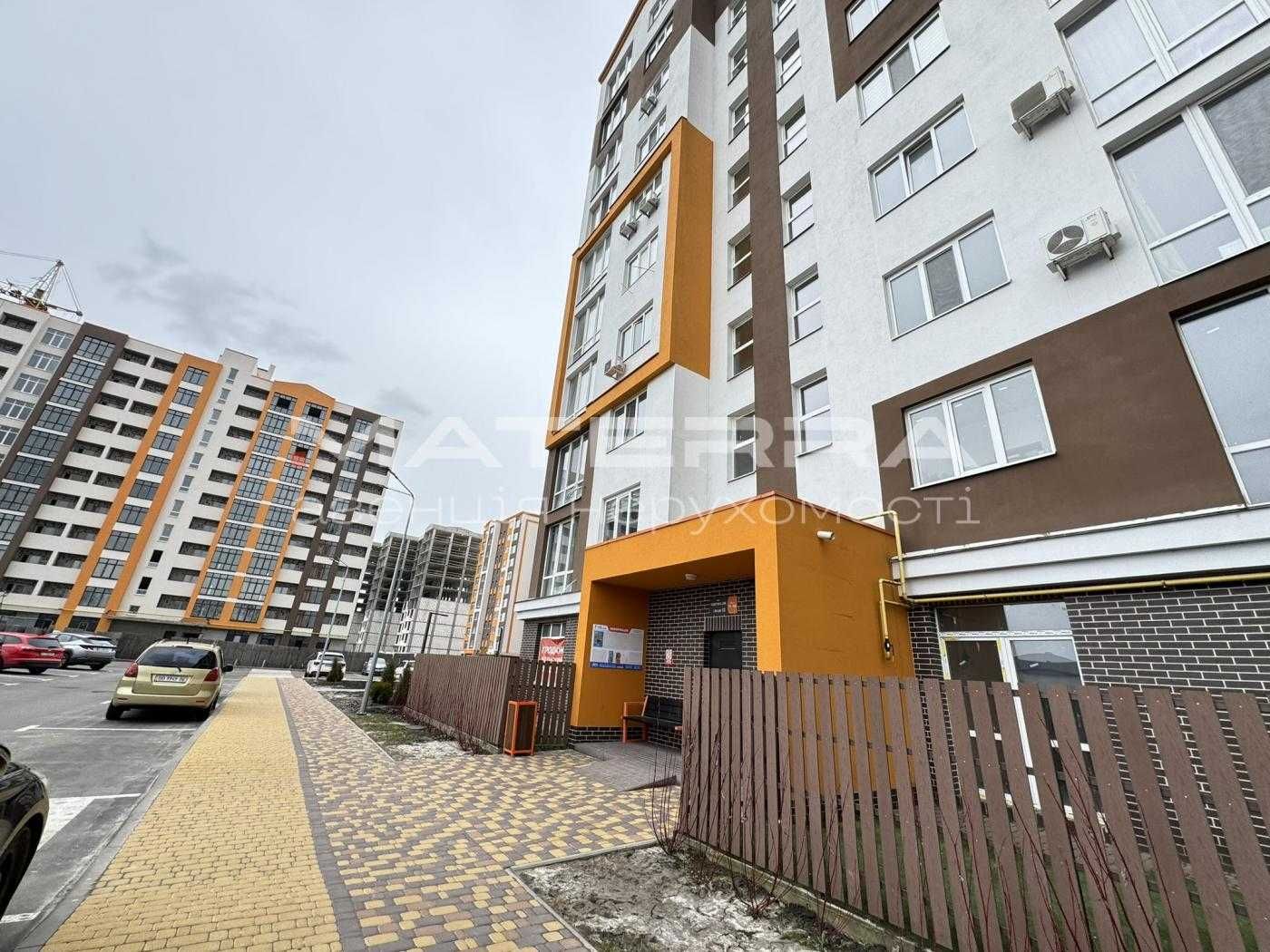 Продаж 2 к. квартири з терасою на земля  ЖК Orange Park Крюківщина