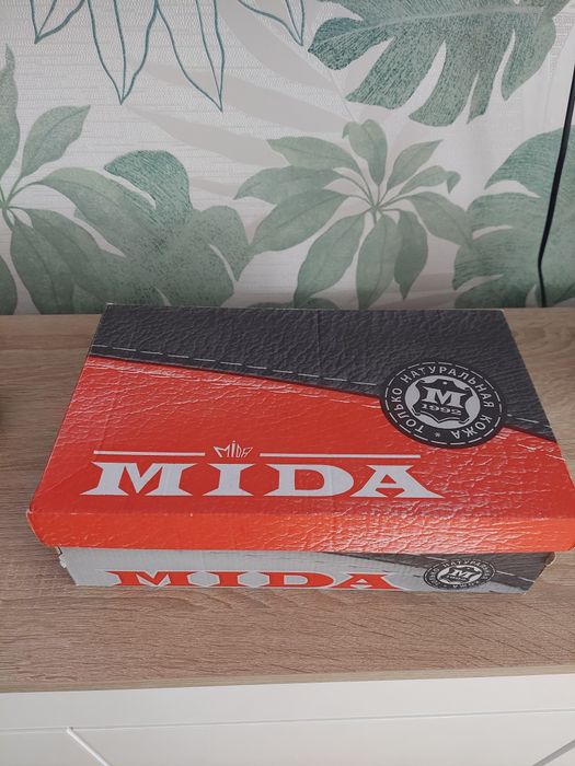 Продам мокасини на шнурках із нубука