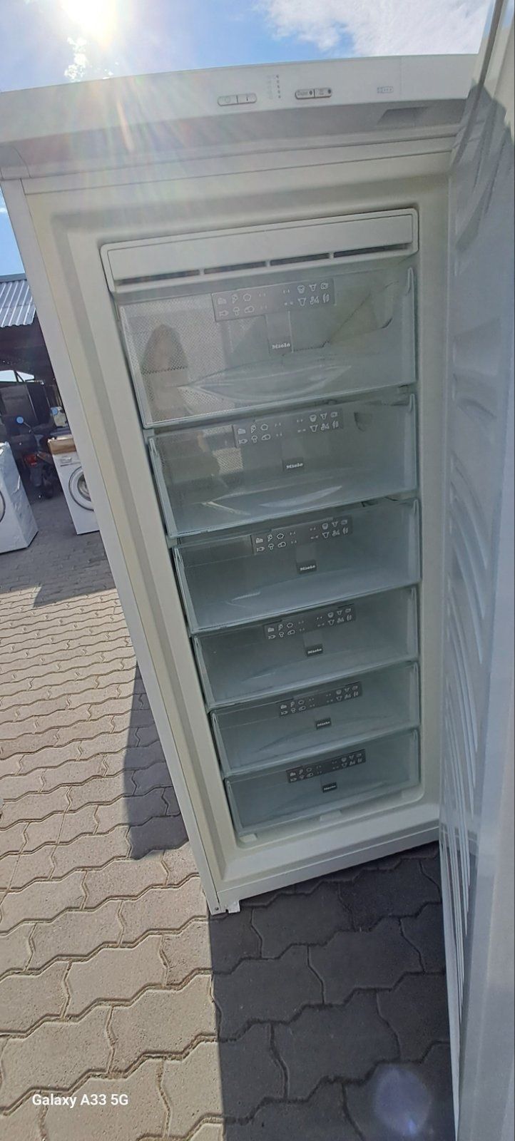Топова морозильна камера Liebherr Cpef09 інвертор NoFrost A+++WiFi