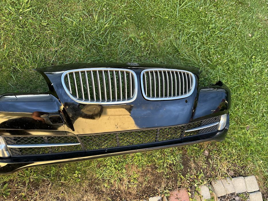 Бампер  BMW  5 series , F11 , F10  , передній бампер взборі , туманки