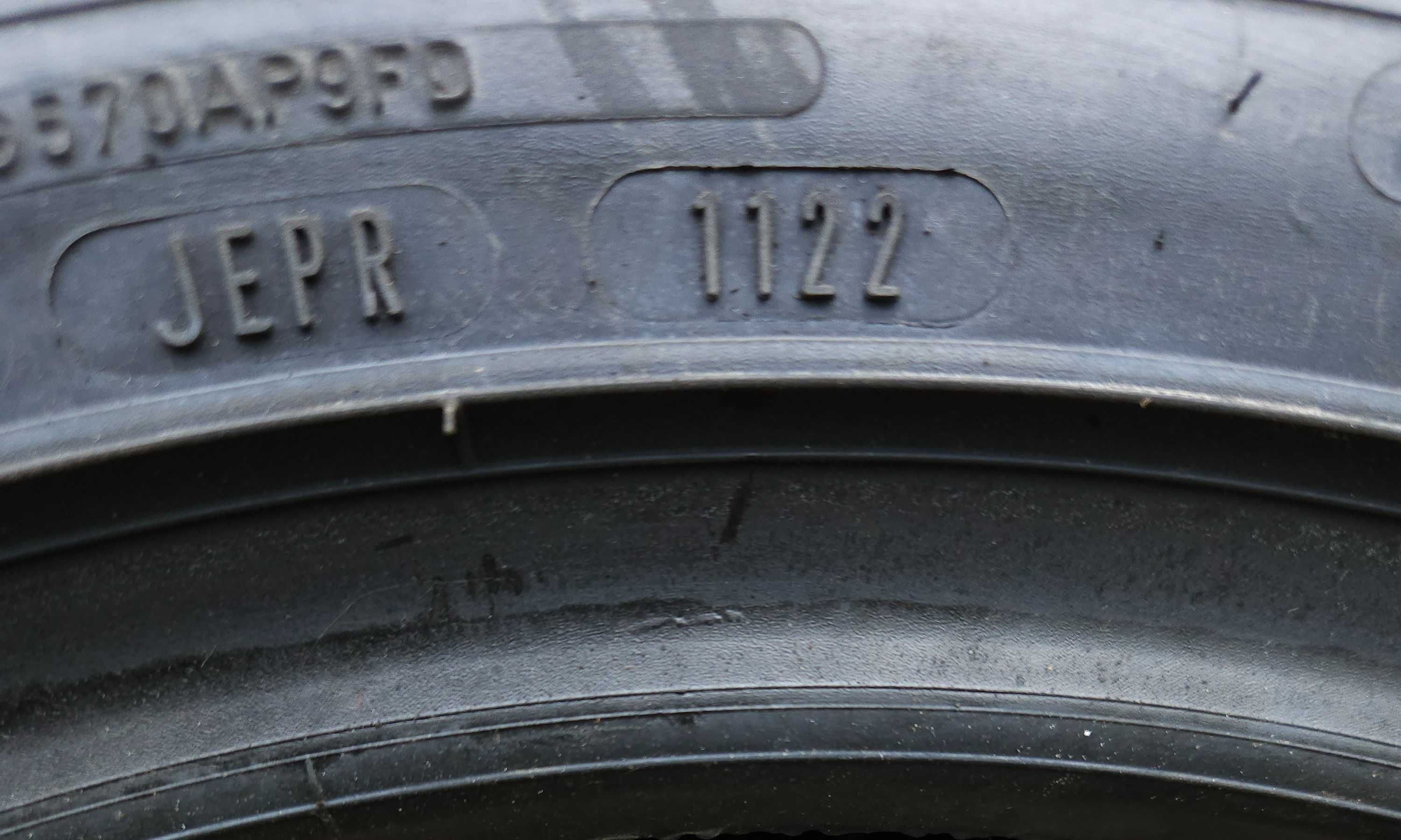 225/45R17 dunlop sport maxx rt 2