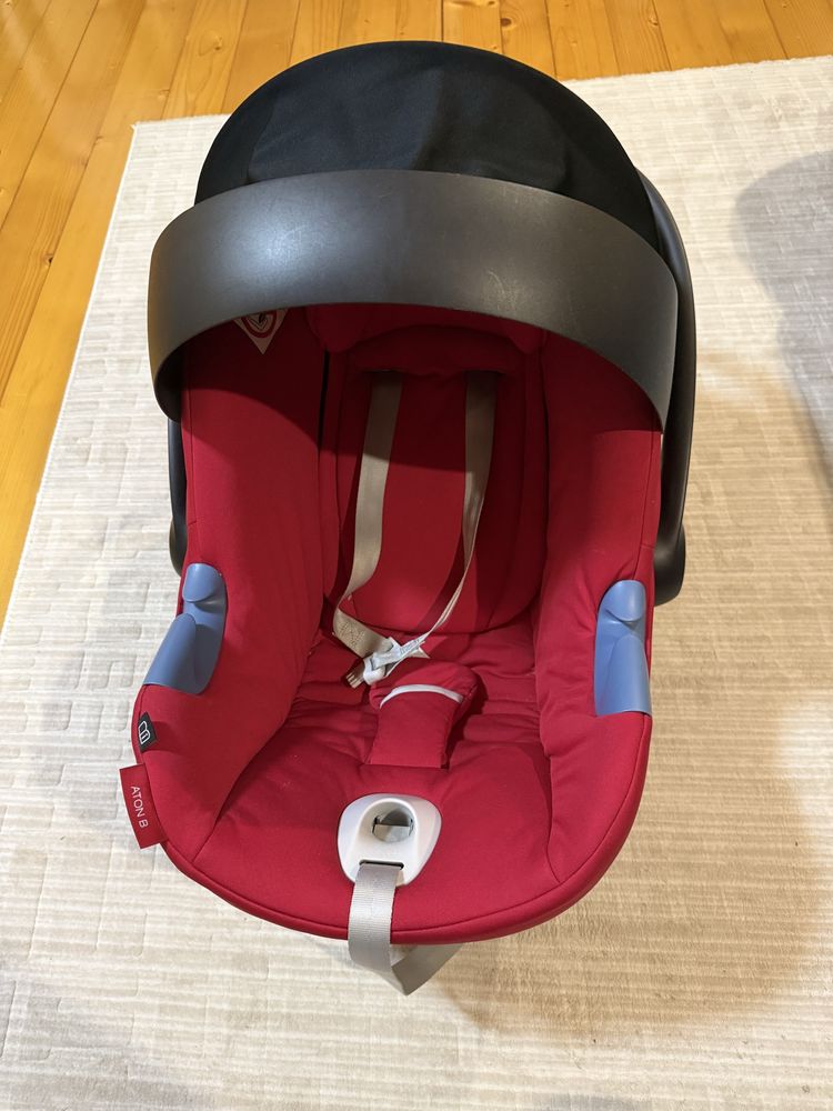 Автокрісло Cybex в червоному кольорі стан  9/10 якшо є питання пишіть)