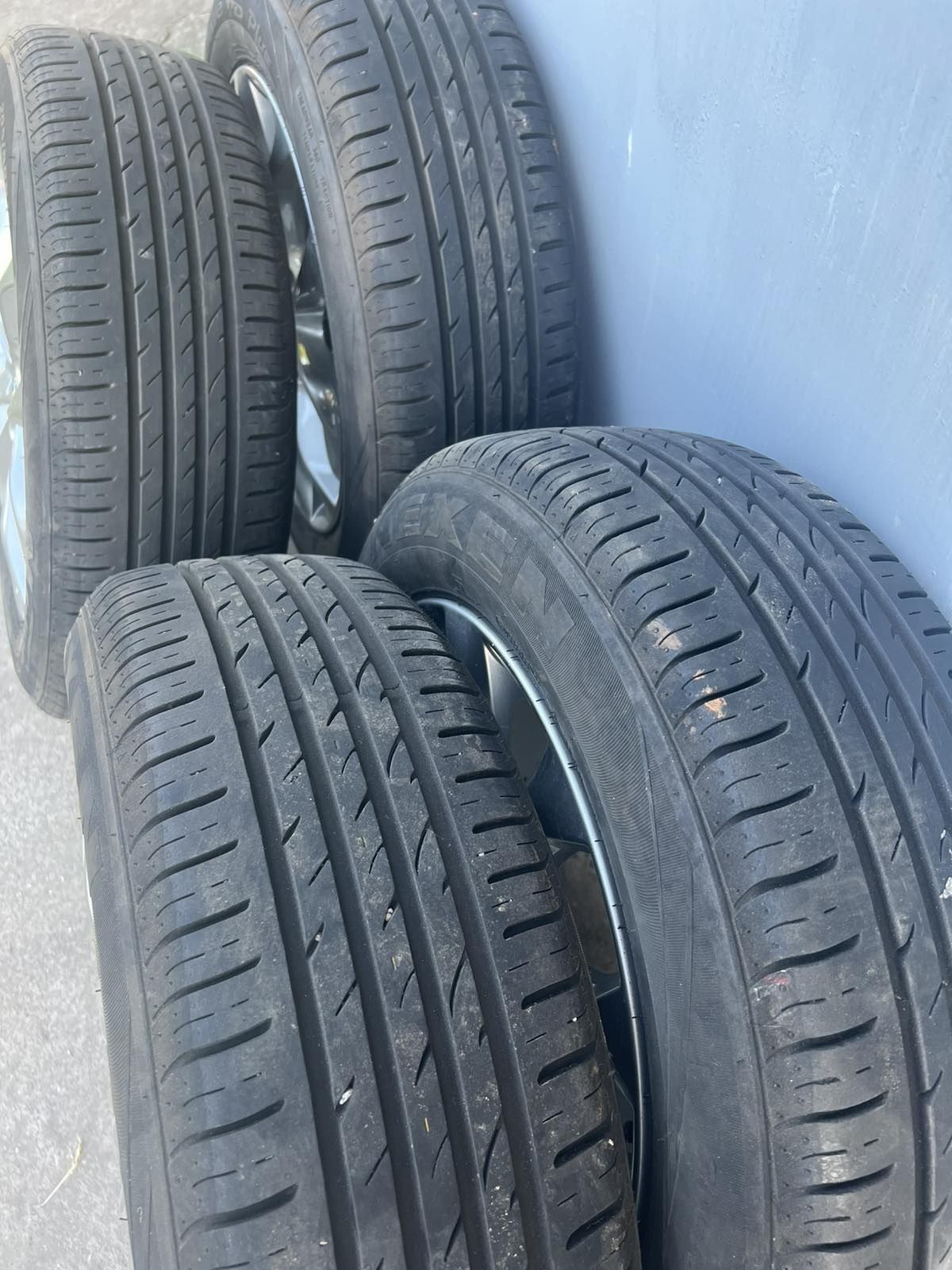 Продам Комплект б/у дисків з гумою на MAZDA 3