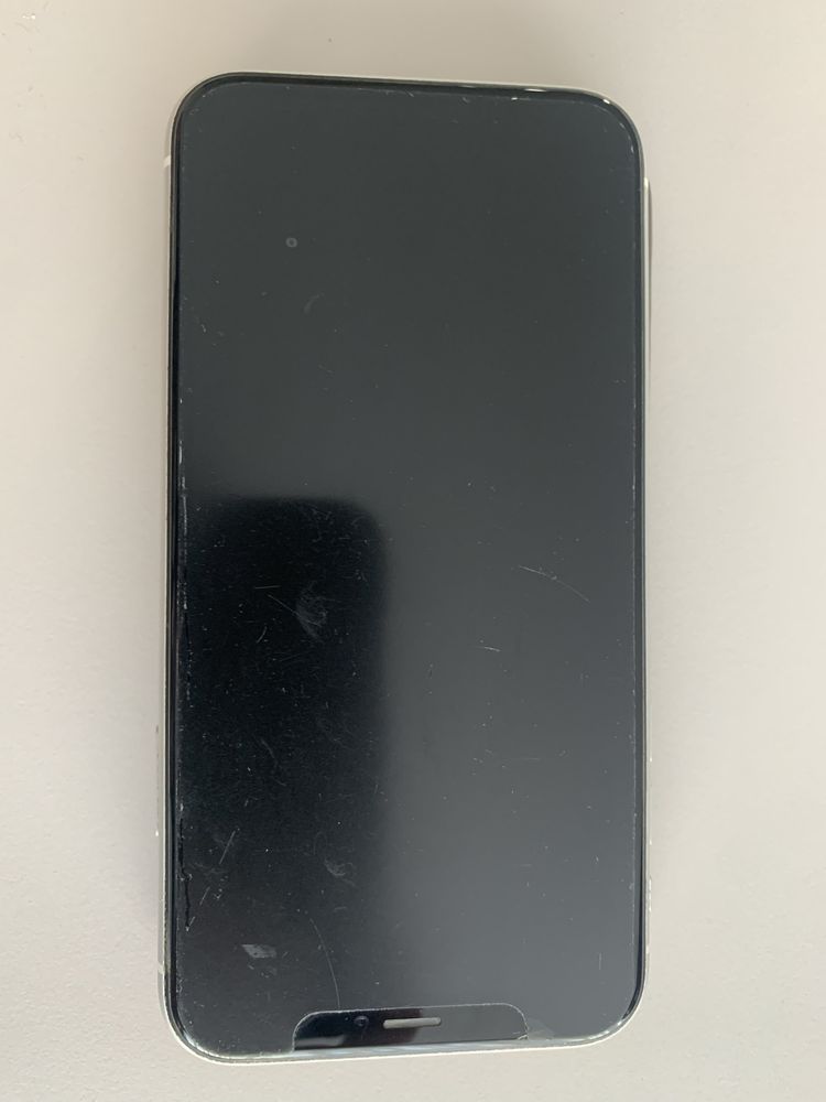 Sprzedam iPhone XR bialy 64gb