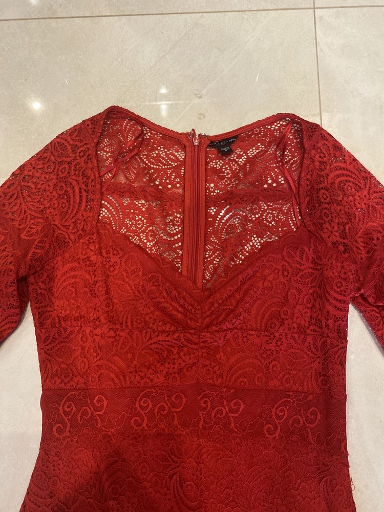 Sukienka guess czerwona koronkowa r M