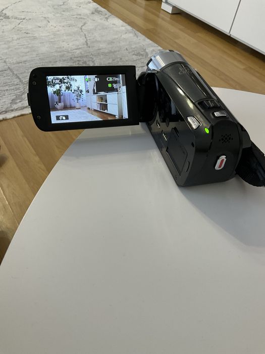Відеокамера Canon Legria HF R28 FullHD