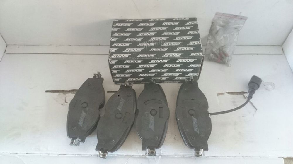 KLOCKI PRZOD AUDI A3 8V LEON IV 1.2 1.4 TFSI