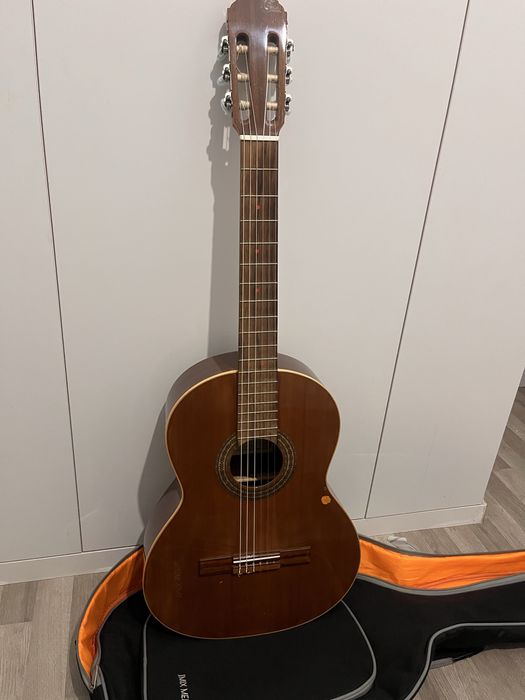 Guitarra artesanal francisco bros .