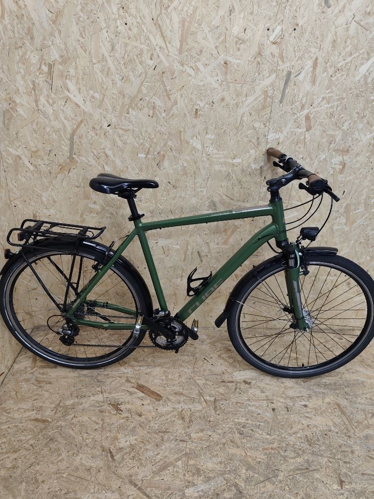 Rower CUBE Touring HPA piękna zieleń dynamo w piaście