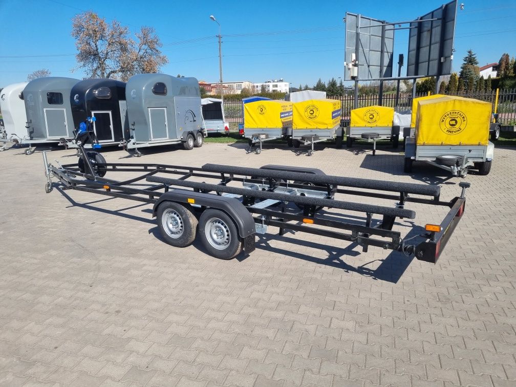Przyczepa podłodziowa czarna 8,8 dł knott Nowa Producent hamowa 2700kg