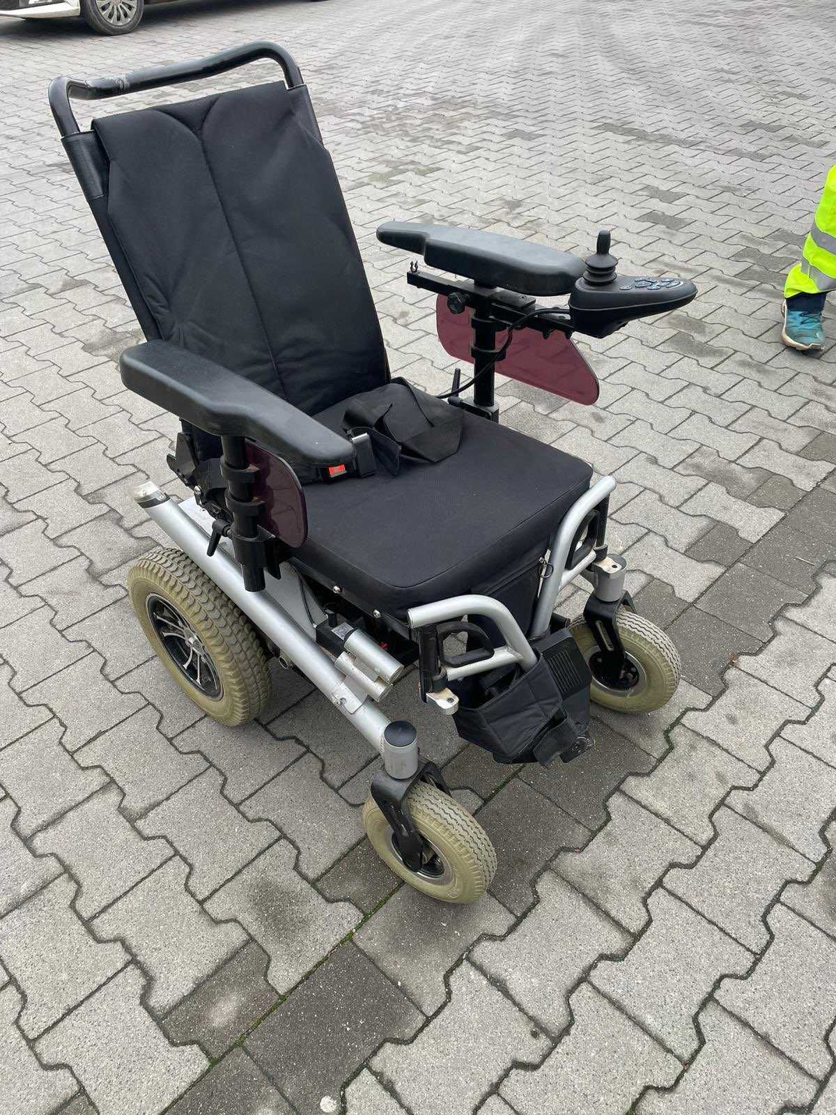 Sprzedam wózek inwalidzki firmy Bischoff & Bischoff model 8351