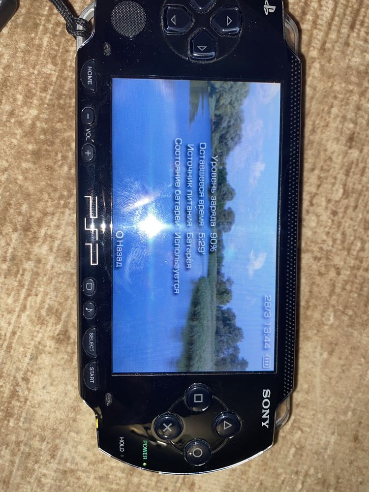 Портативная игровая консоль Sony Playstation Portable PSP-1006 .