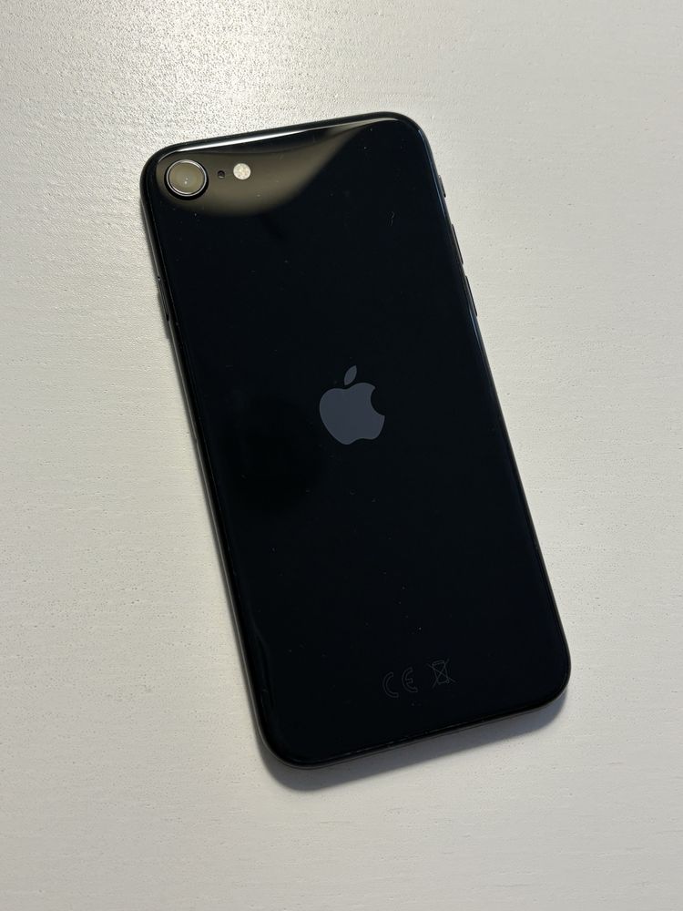 Iphone SE 2020 w świetnym stanie