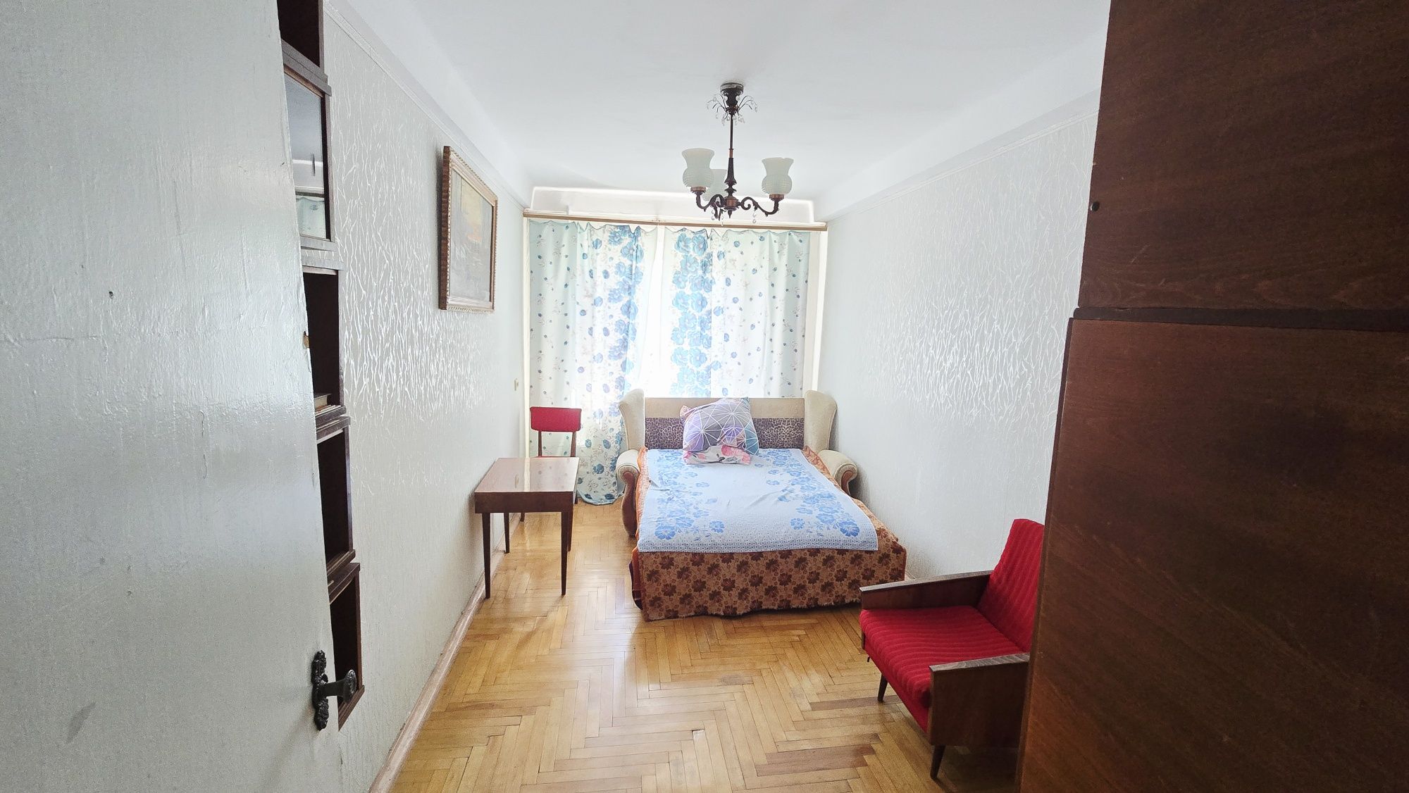 Продам 3 комн ул.Нижнеднепровская