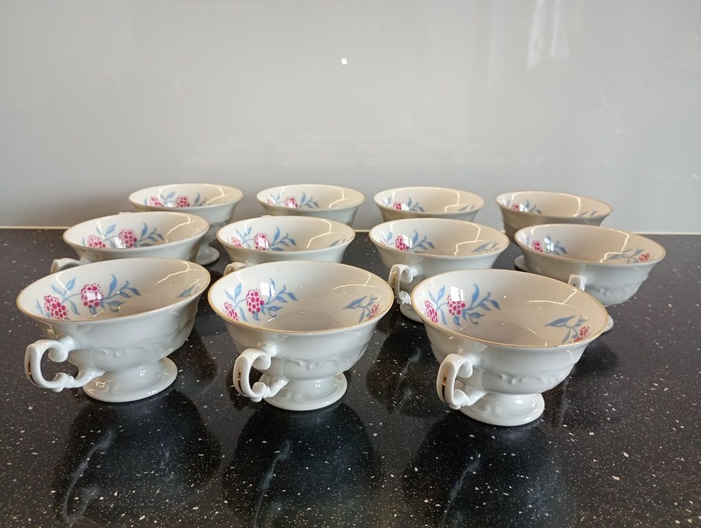 Porcelanowy serwis kawowy Wałbrzych. Lata 80.