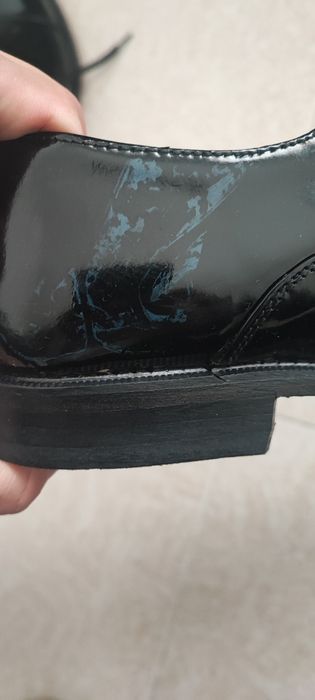 Sapatos de Verniz
