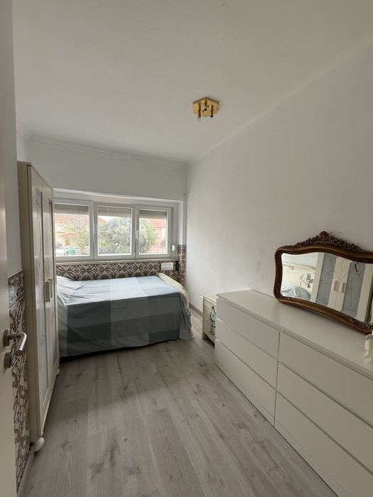 Aluga-se quarto Bairro da Encarnação