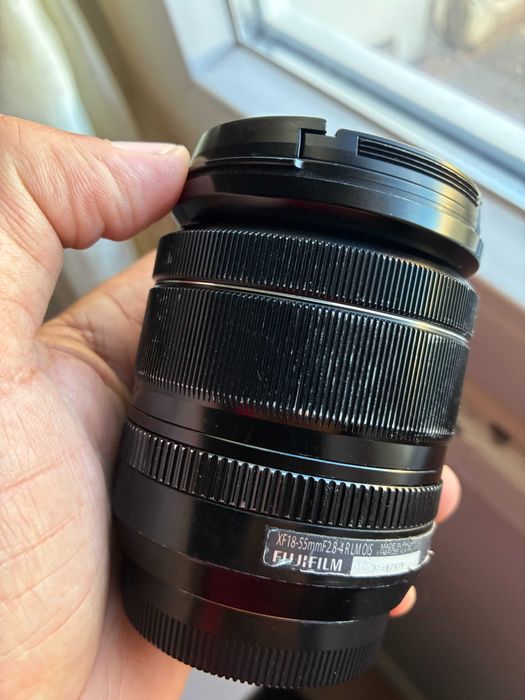 Objetiva Fuji XF 18-55mm f2.8-f4 R LM OIS