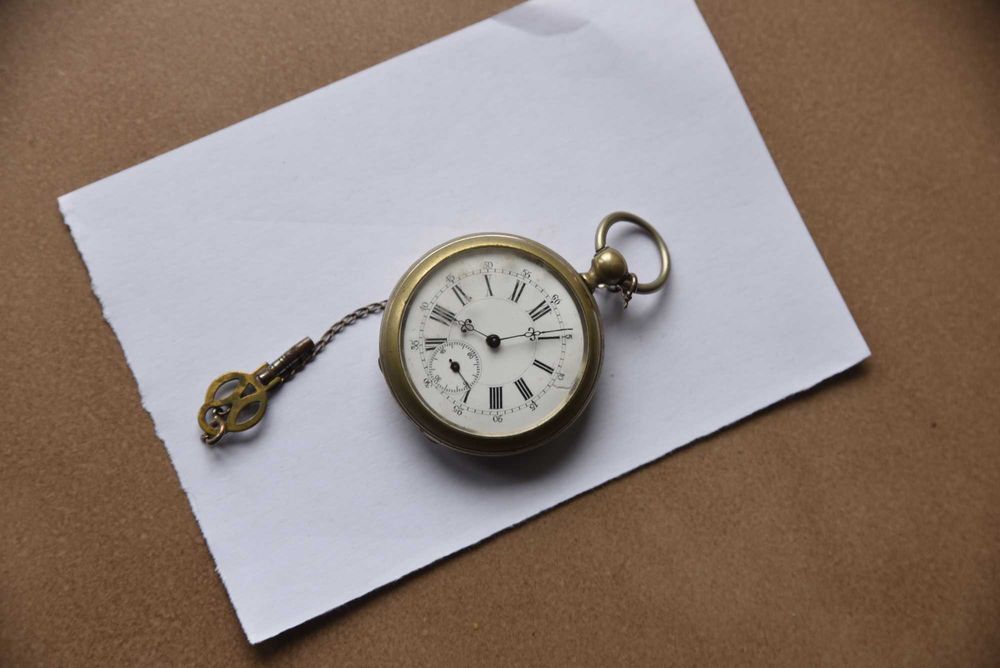 Relógio de Bolso muito antigo de chavinha