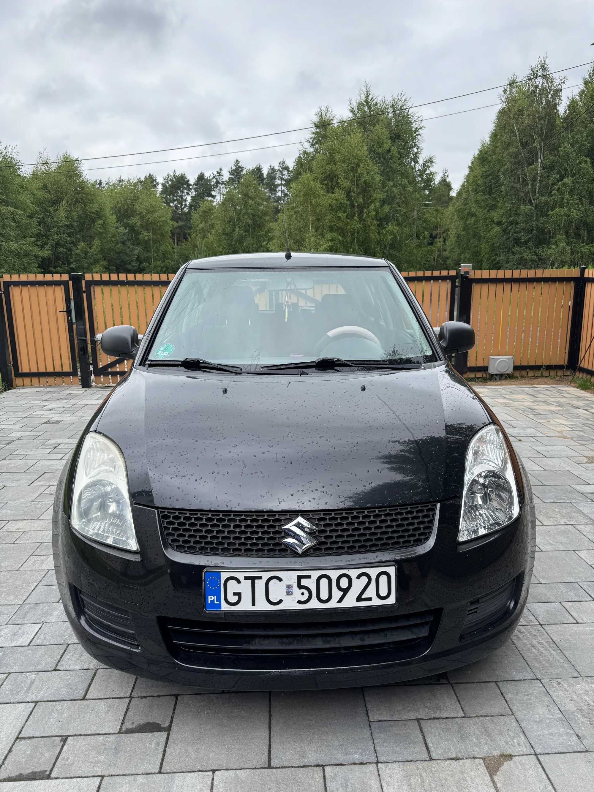 SUZUKI SWIFT benzyna 1,3 niski przebieg , zadbany.