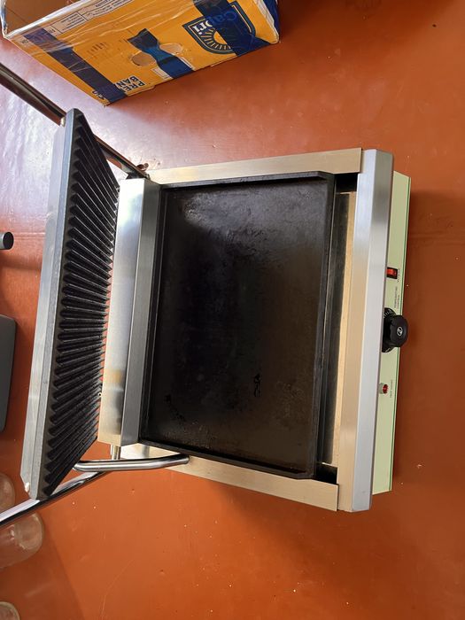 Гриль прижимний Frosty Italy