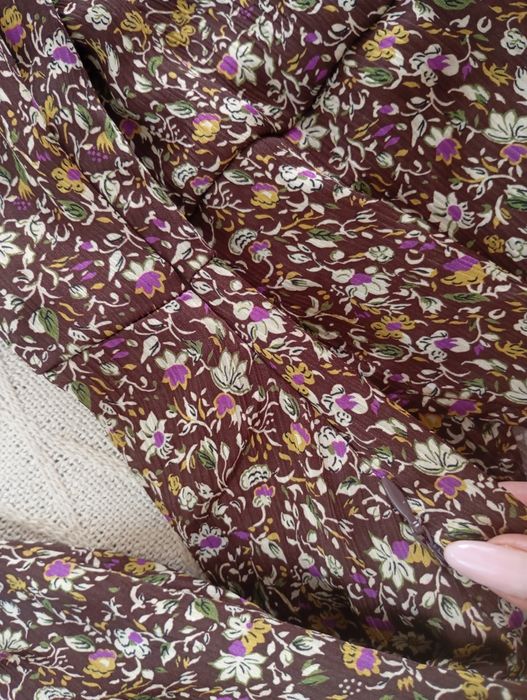 ZARA S śliczna brązowa krótka sukienka mini w kwiaty kwiatuszki