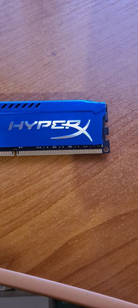 DDR3 HyperX Fyri 1 на 8 gb