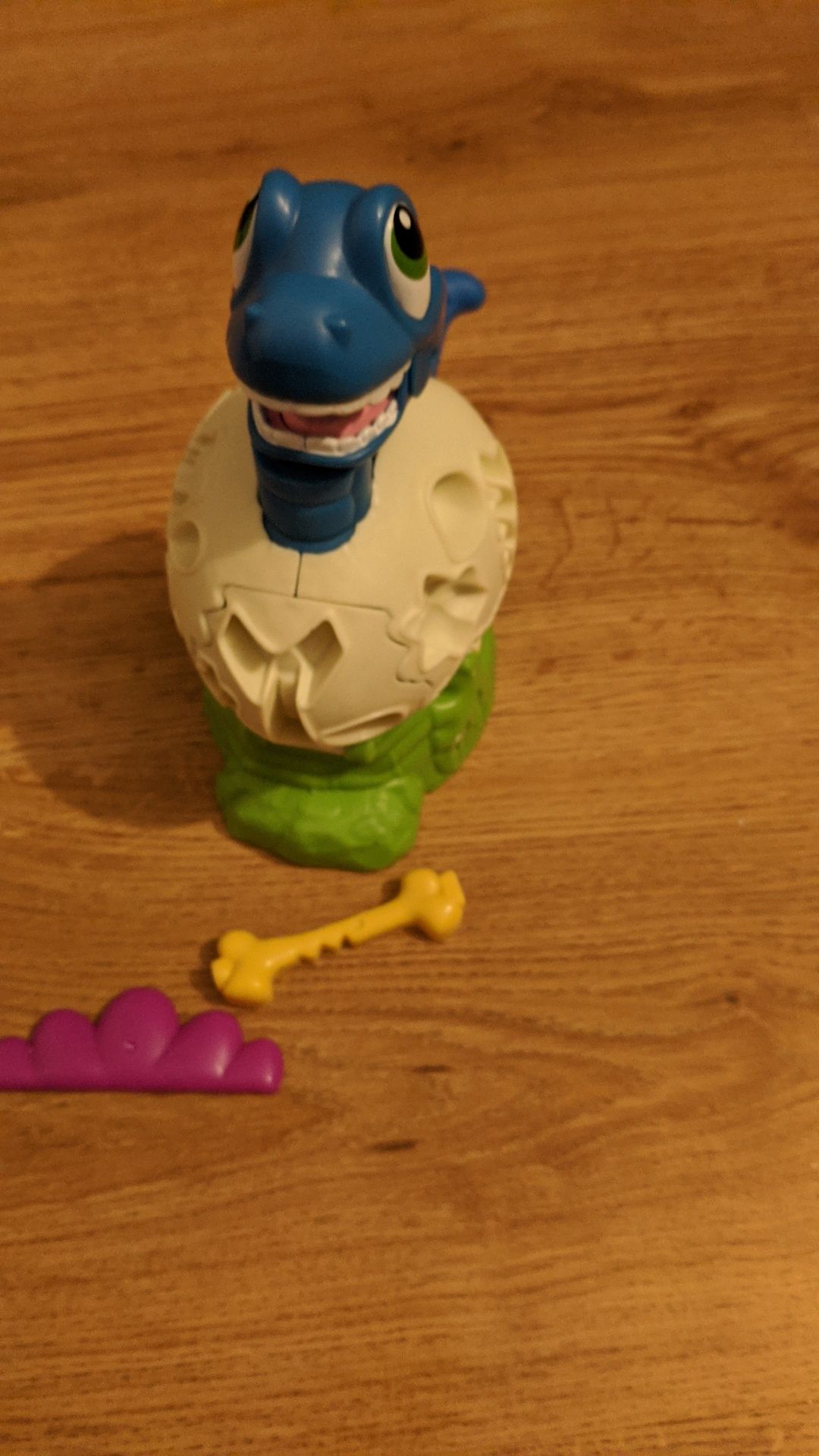 Play doh dinozaur