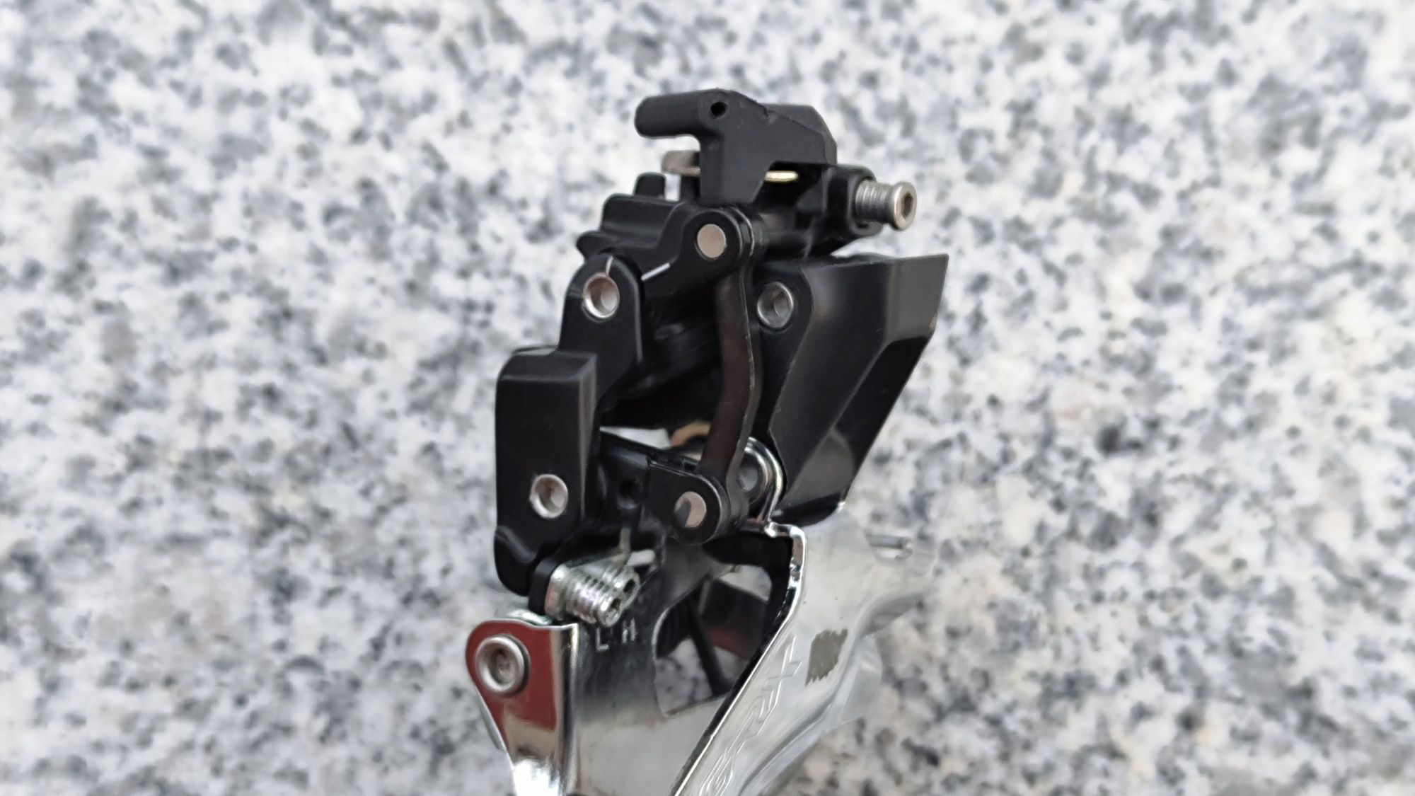 Przerzutka przednia Shimano GRX fd-rx400