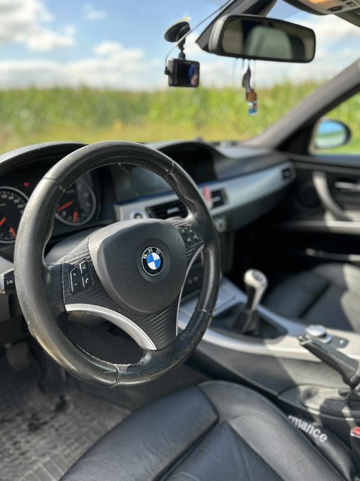 BMW E91 325xi • Benzyna • Panorama • Android • 4x4