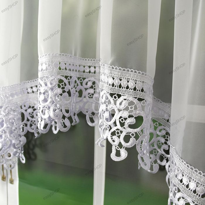 Biała firanka gotowa krótka z gipiurą
