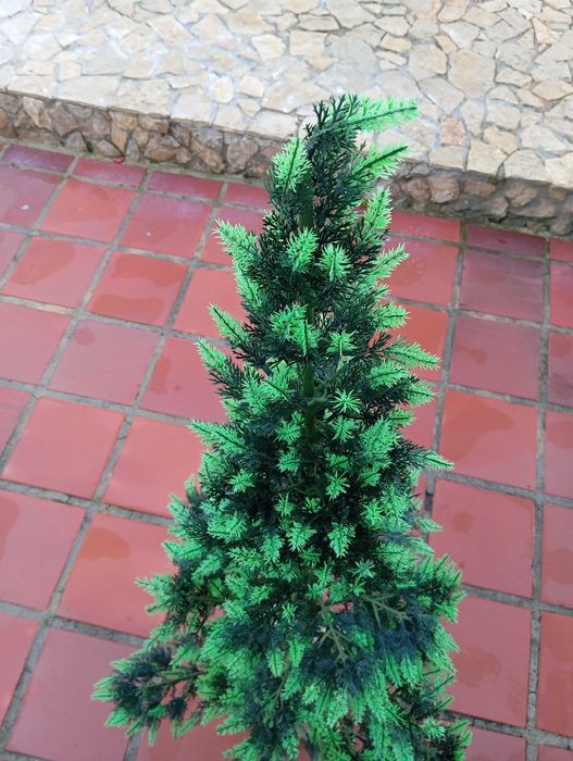 Árvore de natal em plástico