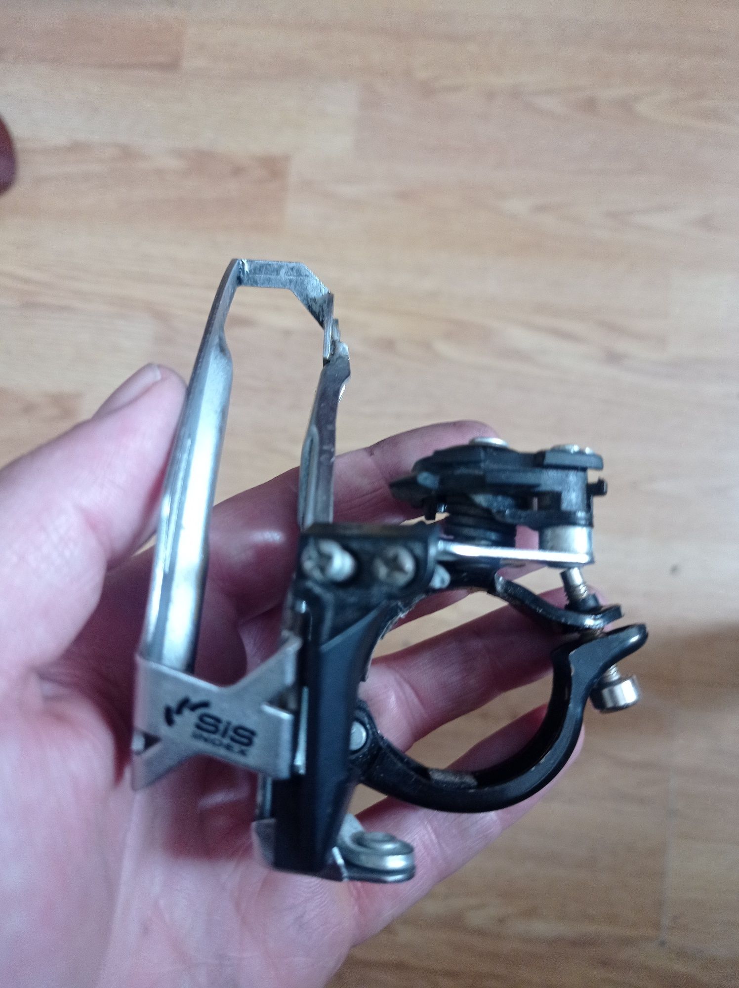 Sprzedam przerzutkę Shimano