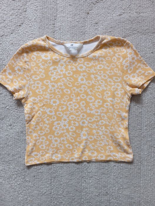 Krótka bluzka w kwiatki