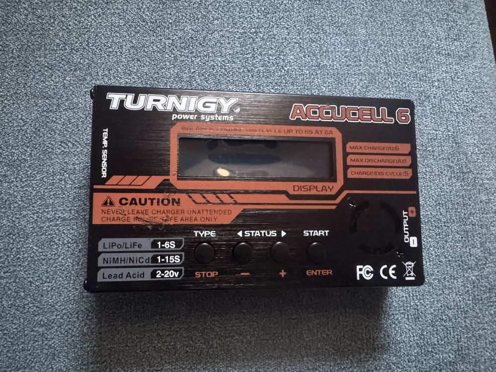 Ładowarka turnigy