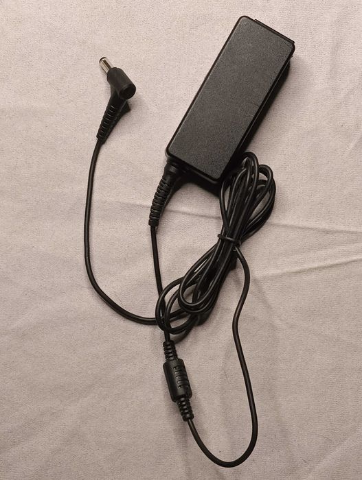 Блок живлення зарядне до ноутбука нетбука ASUS 19V 2.1A (5.5×2.5мм)