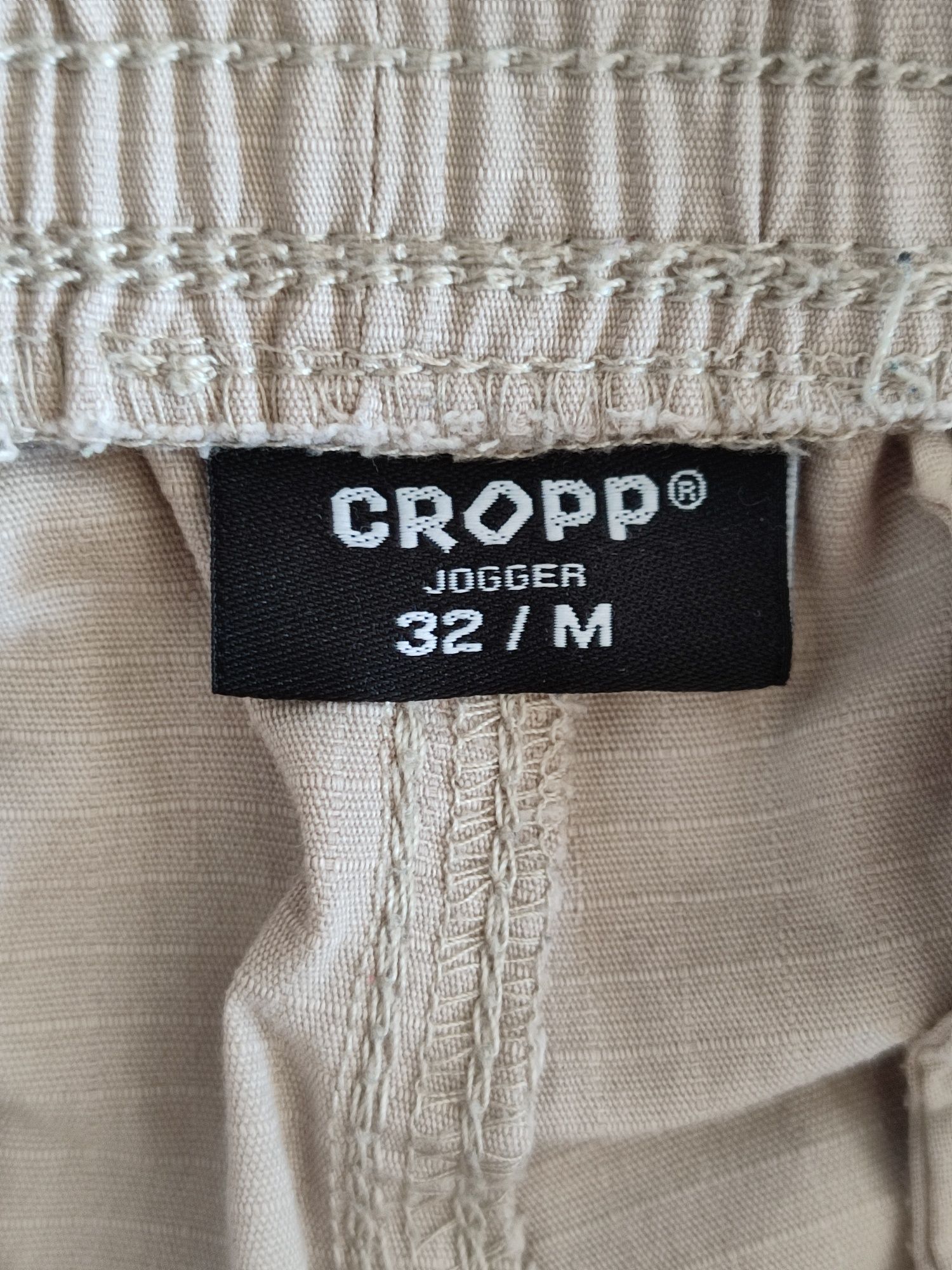 Spodnie jogger Cropp