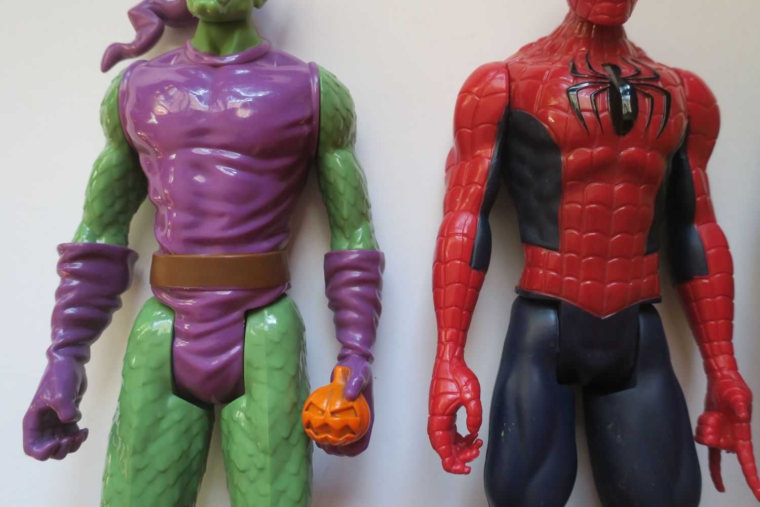 Duże figurki Green Goblin Spiderman Hulk Marvel Hasbro