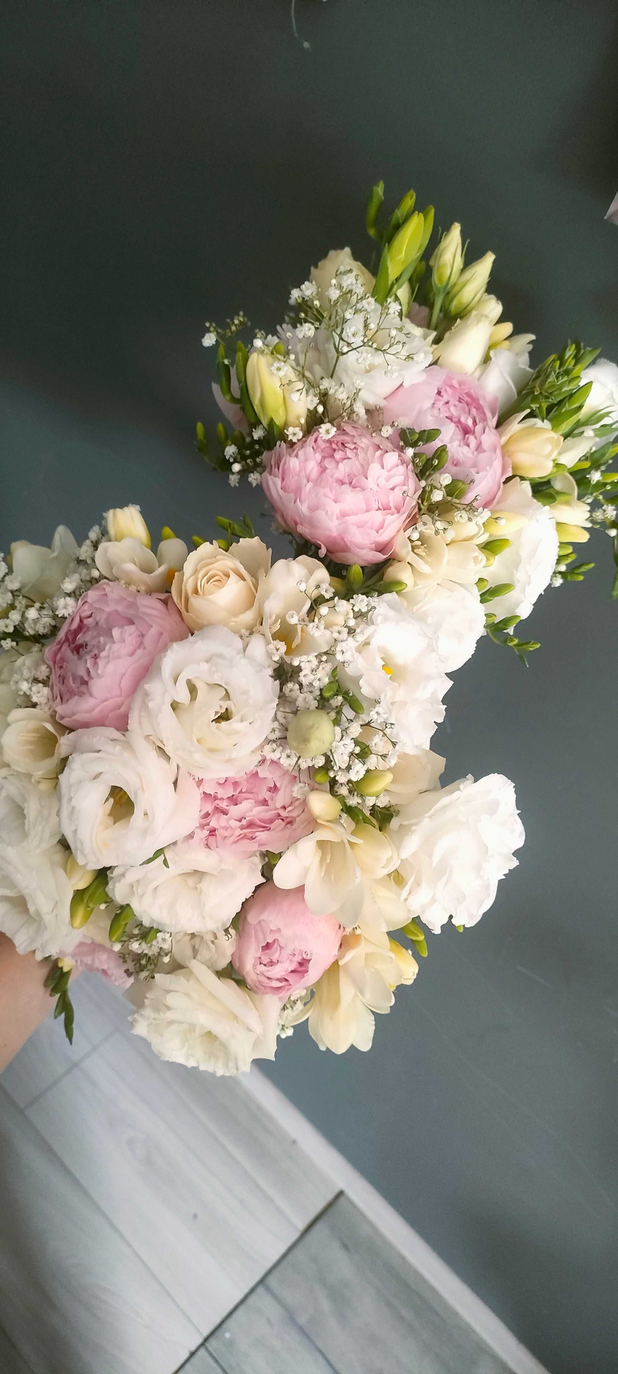 Bukiety okolicznościowe ślubne na urodziny na prezent flower box